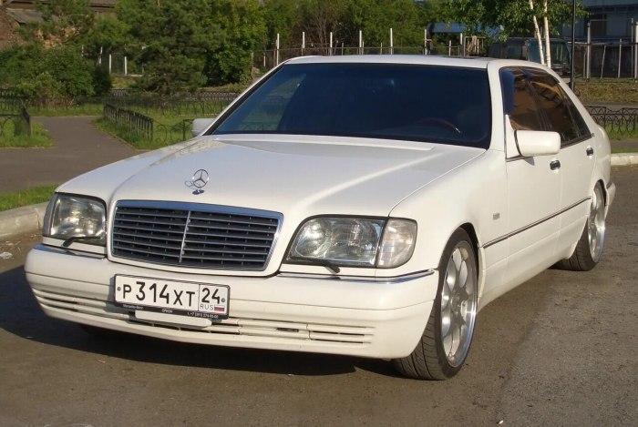 Mercedes 600 белый