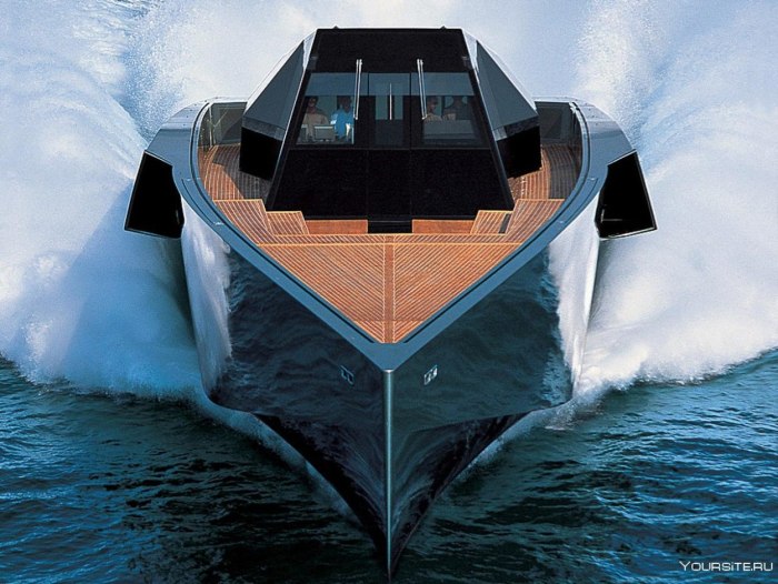 Renovatio Yacht