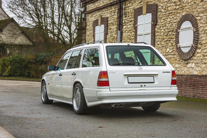 Mercedes-Benz w124 универсал AMG