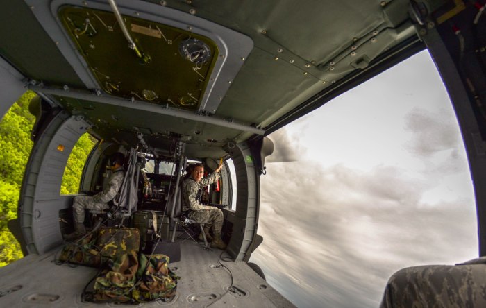 Uh 60 Black Hawk кокпит