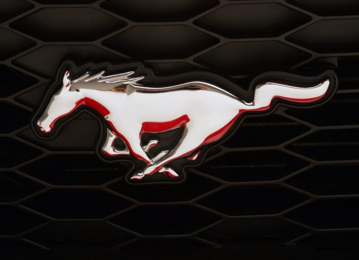 Ford Mustang марка