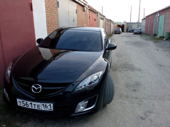 Мазда 6 2008 год черная тонированная