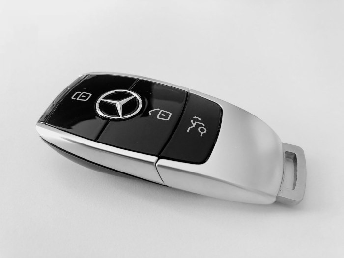 Mercedes кейлес ключ