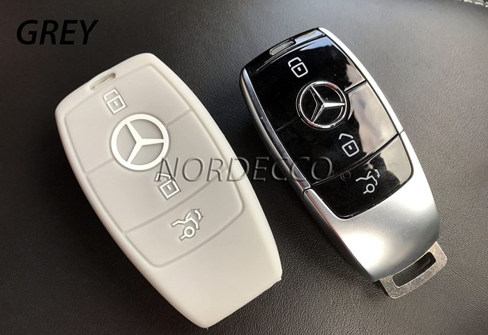 Брелок Mercedes GLK