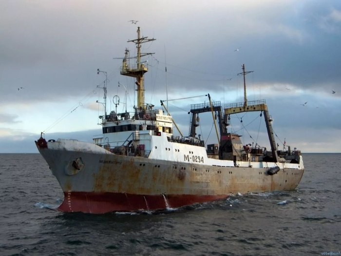 Траулер Баренцево море Архангельский траловый флот