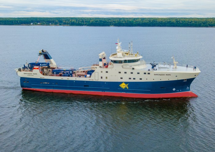 Траулер Баренцево море Архангельский траловый флот