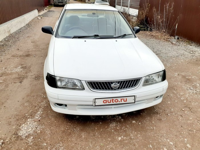 Nissan Sunny 2001 белый