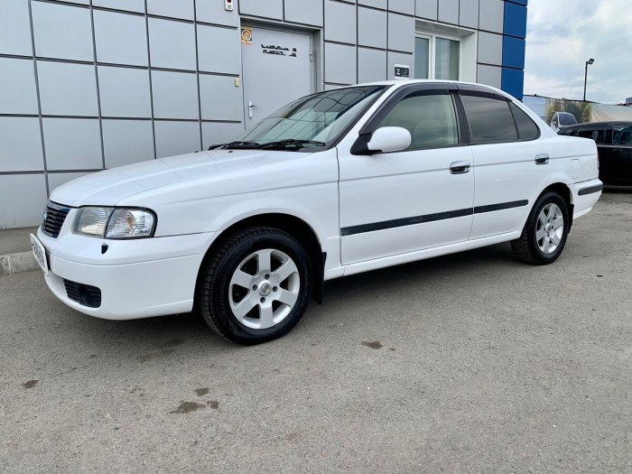 Nissan Sunny b15
