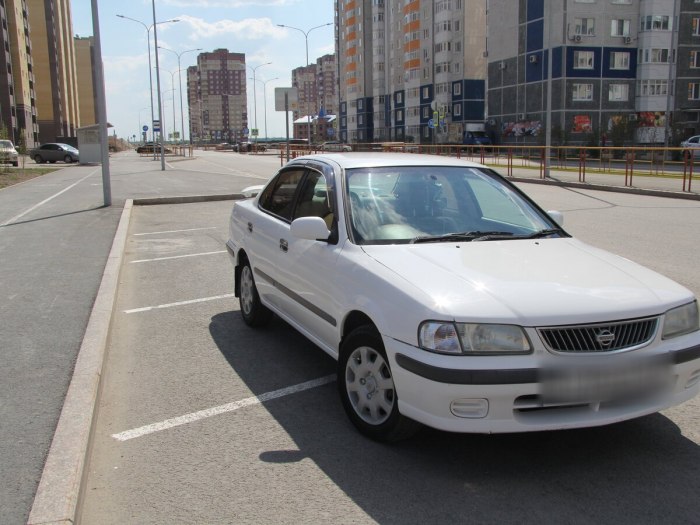 Ниссан Санни 2001 год белая