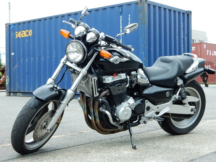 Honda x4 2000