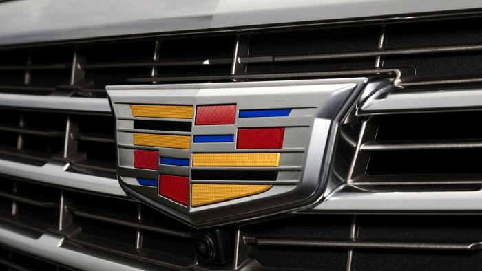 Cadillac Escalade значок 2020