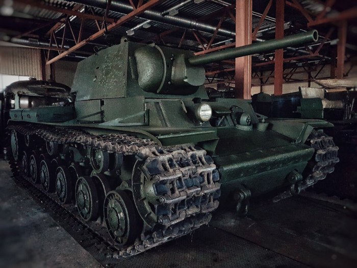 Тяжелый танк кв-1с