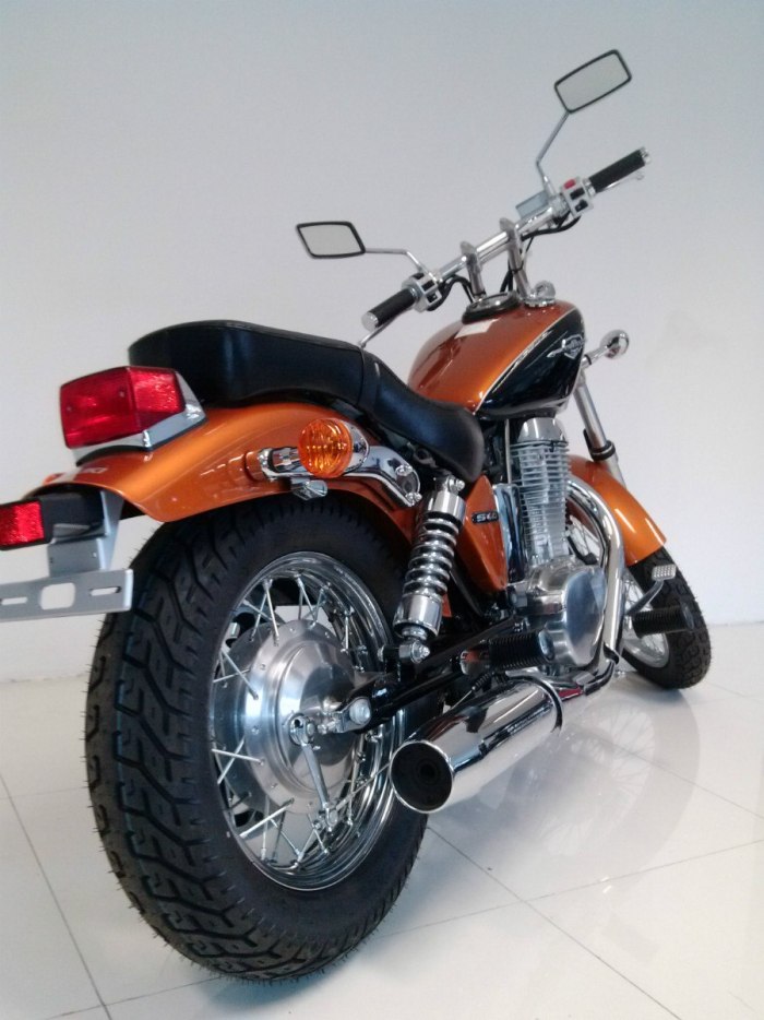 Suzuki Boulevard s40