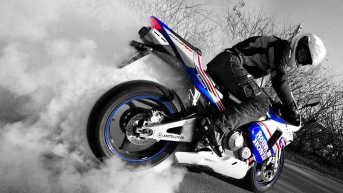 Honda cbr600rr мотоциклист