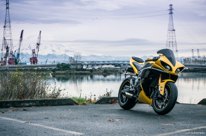 Yamaha r1 HD