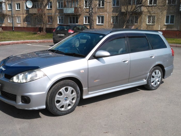 Nissan Wingroad 2001 Рестайлинг