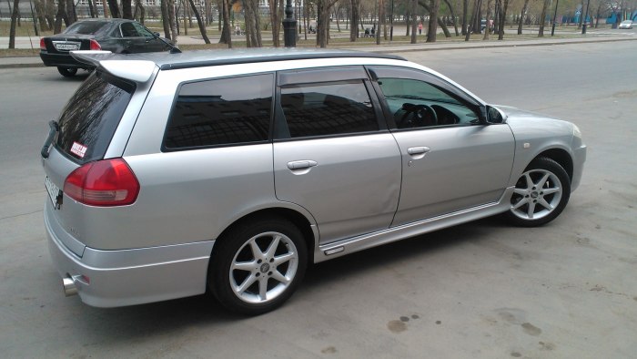 Ниссан вингроуд 2001