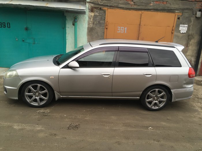 Nissan Wingroad 11