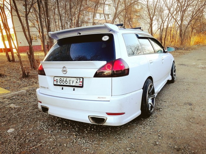 Nissan Wingroad y11 stance