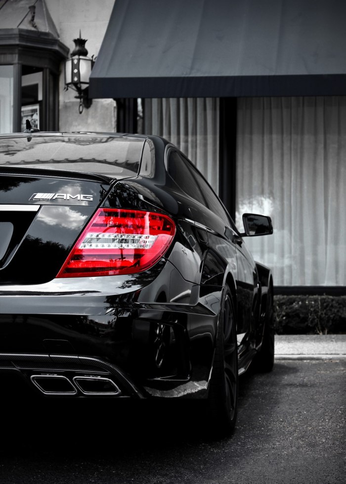 Мерседес Бенц c63 класс