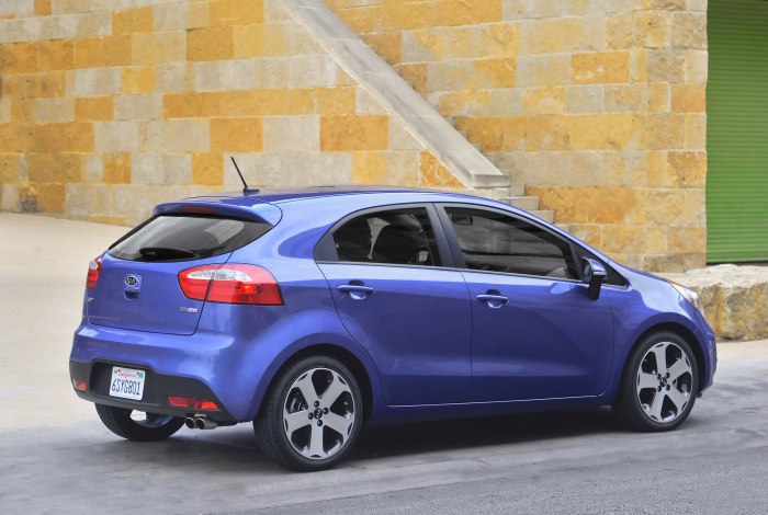 Kia Rio 2012 хэтчбек