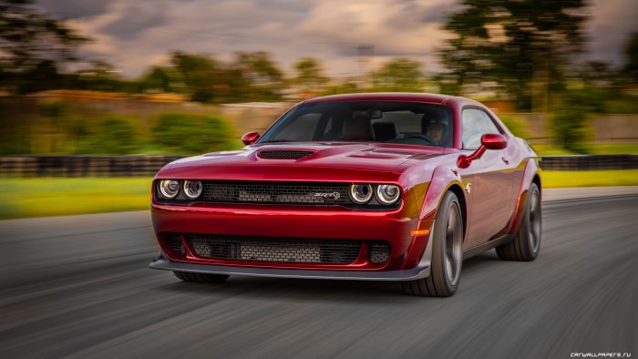 Dodge Challenger srt Hellcat 2018