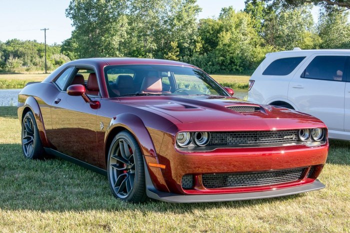 Dodge Challenger srt Hellcat