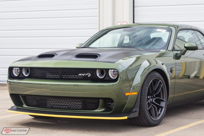 Додж Hellcat Challenger