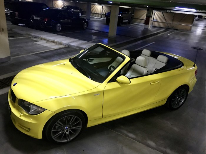 BMW 850 Cabrio Yellow