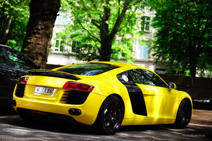 Ауди r8 желтая