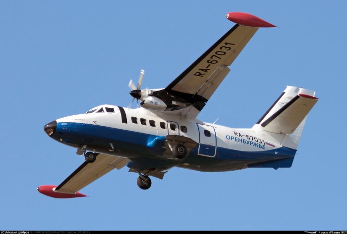 L410 самолет