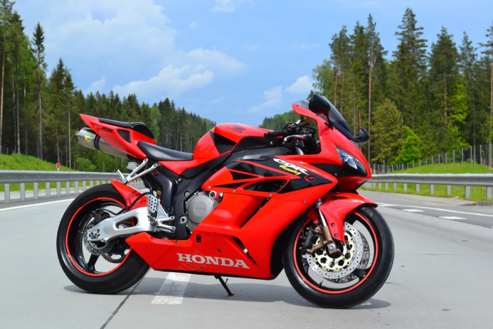 Honda CBR 1000 RR/ra Fireblade красный