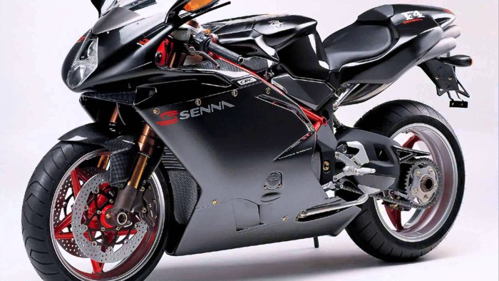 MV Agusta 750 f4