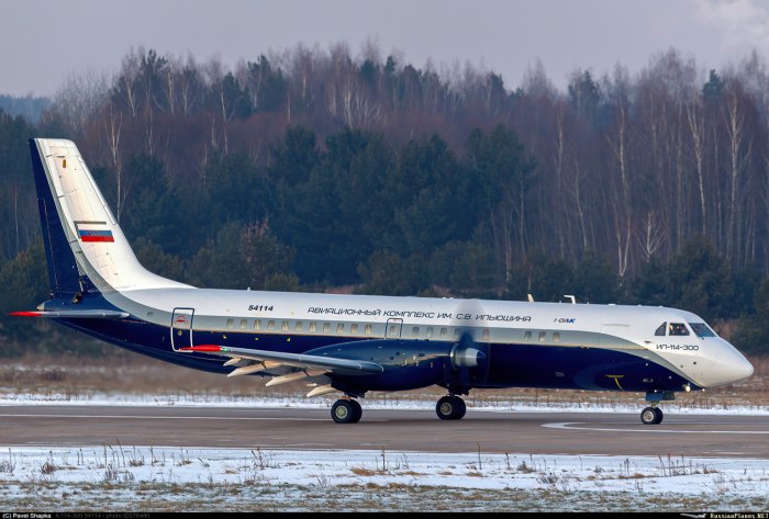 Самолет ил-114-300