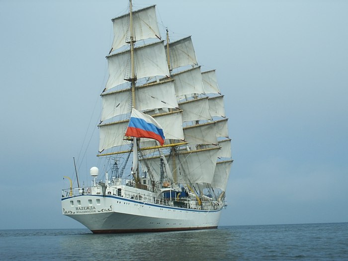 Адмирал Седов парусник