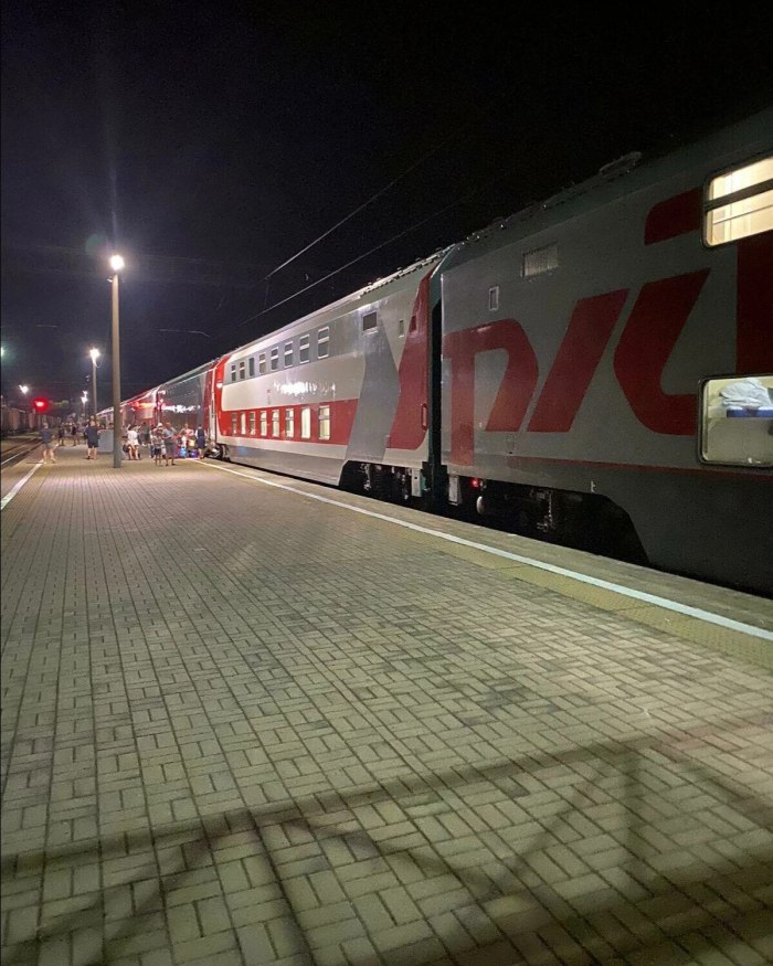 Поезд 114 Адлер Санкт-Петербург