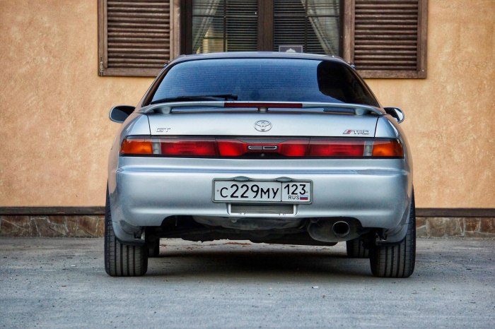 Toyota Carina ed 200