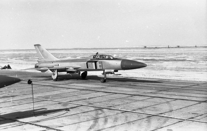 Истребитель Су-15