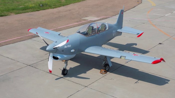УТС-800 самолет