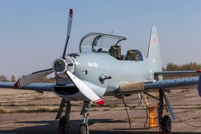 УТС як-152