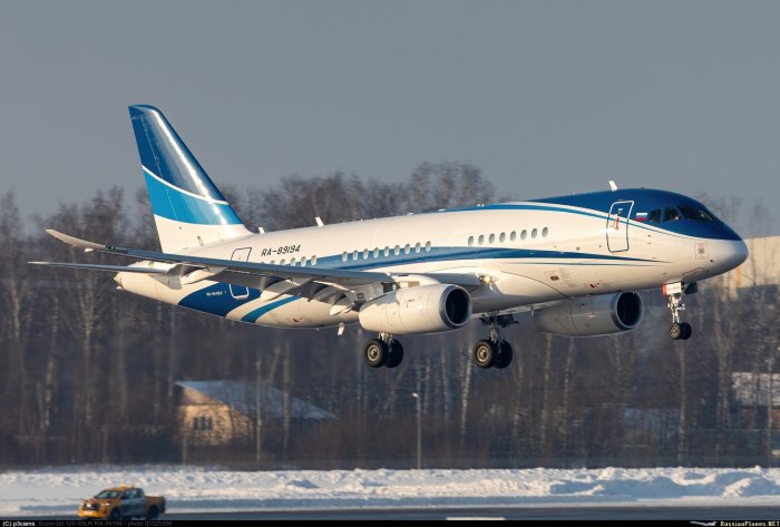 Sukhoi Superjet 100-95lr