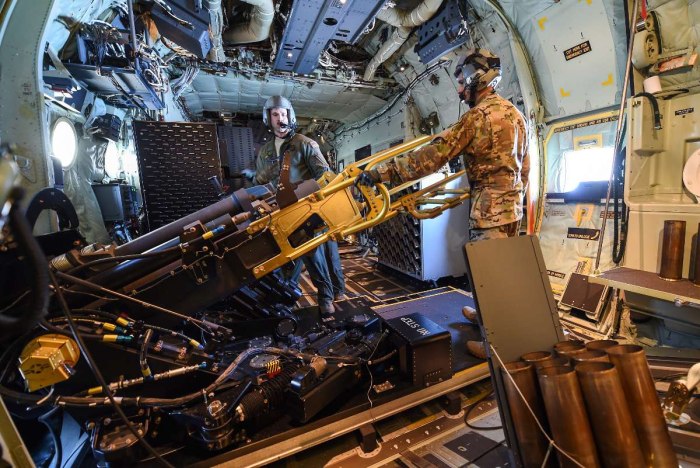Летающая батарея AC-130