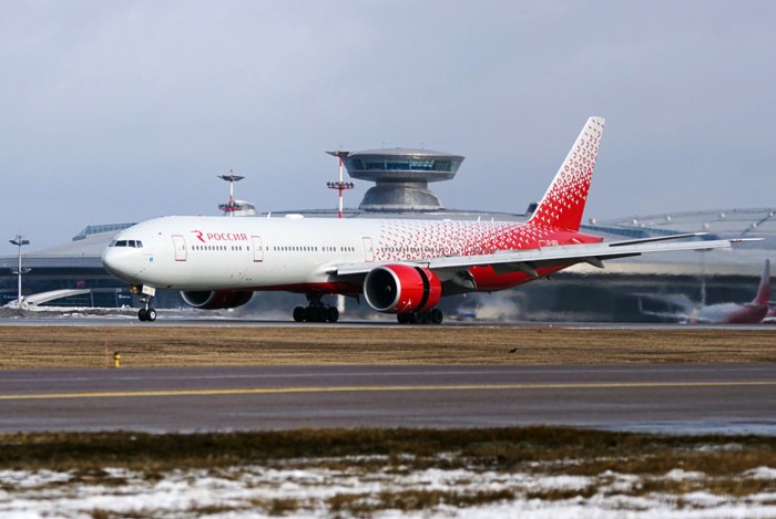 Самолет Боинг 777-300