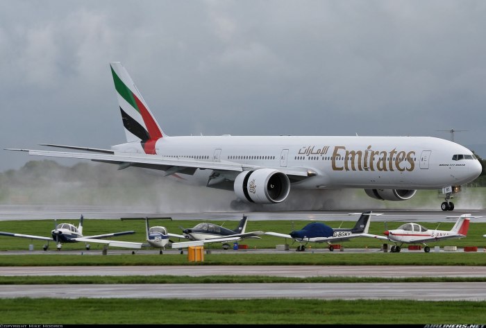 Самолёт Боинг 777-300 er