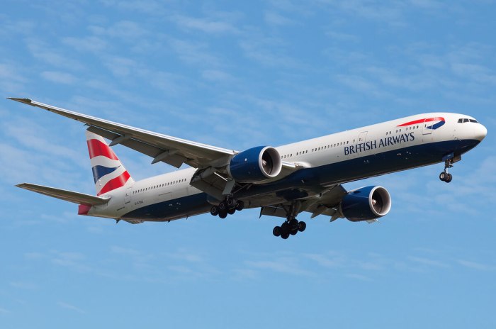 Самолет Боинг 777-300