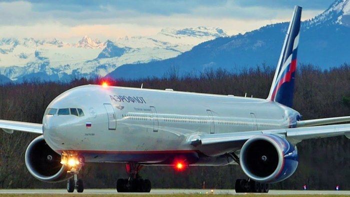 Самолет Боинг 777-300