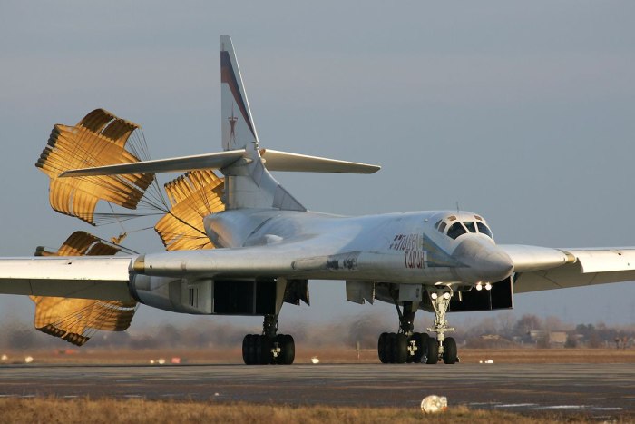 Белый лебедь самолет ту 160