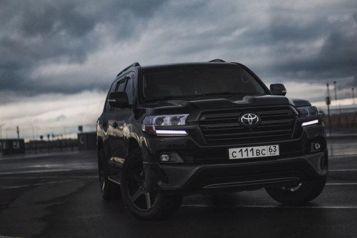 Toyota Land Cruiser 200 Бандитский