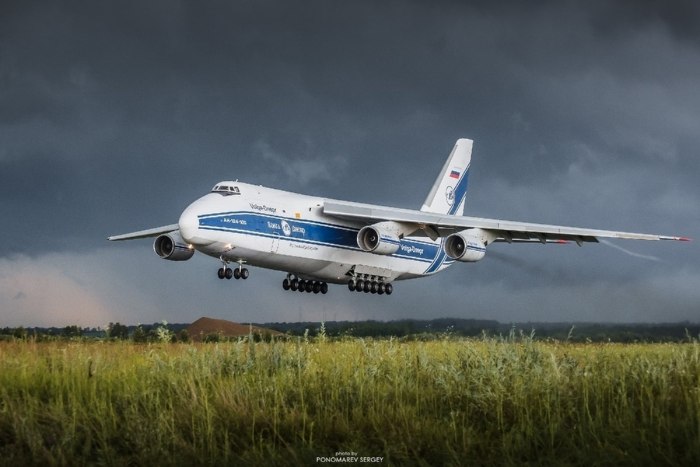 Антонов АН-124-100 Руслан