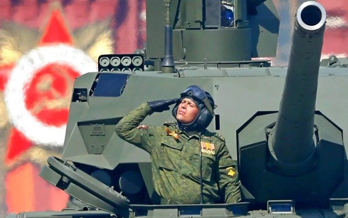 Танкист на танке